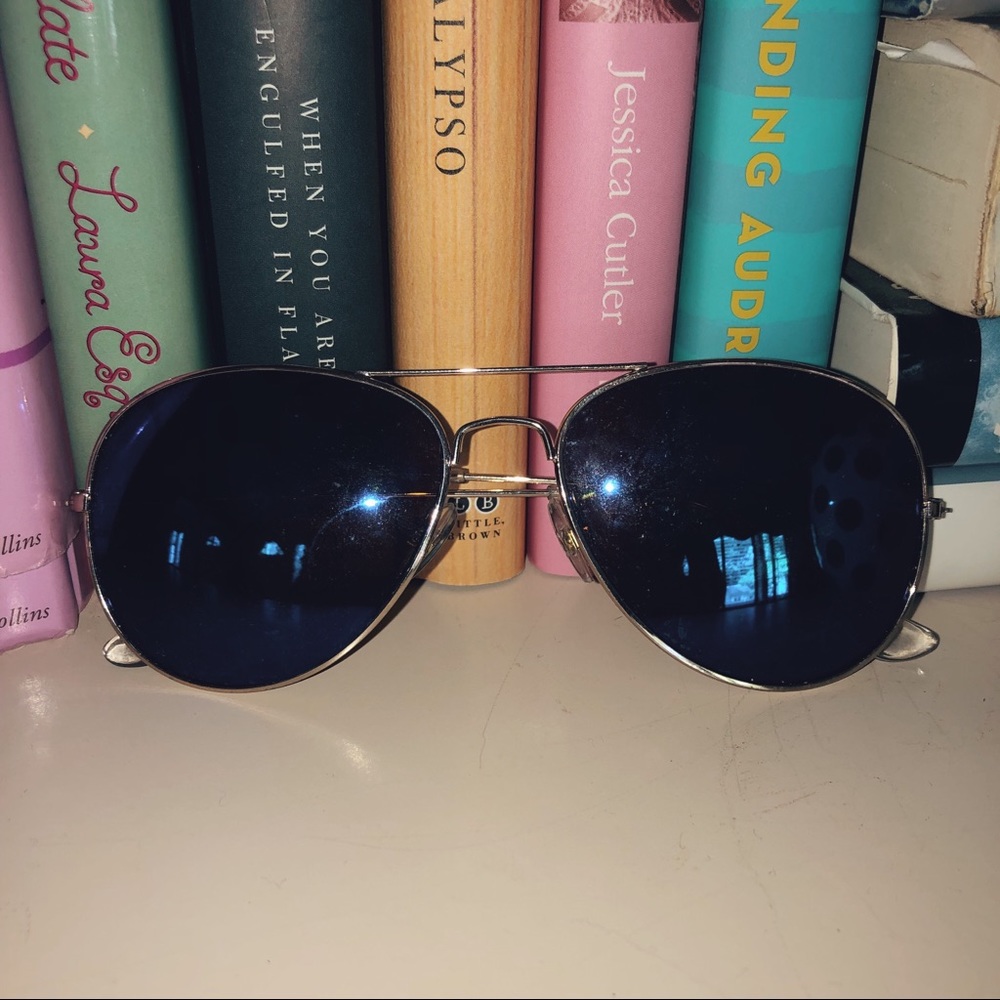 [American Eagle Outfitters] aviators